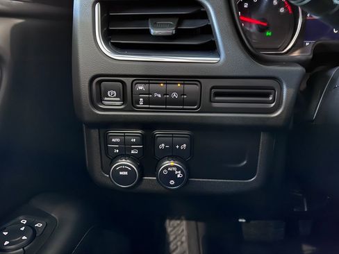Used 2023 Chevrolet Tahoe LS AWD/4WD image 23