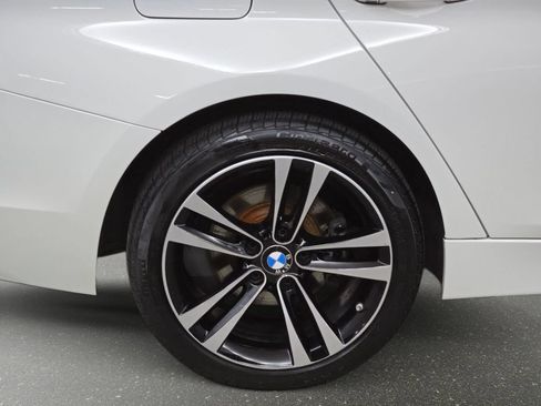 Used 2018 BMW 330i xDrive Sedan AWD/4WD image 33