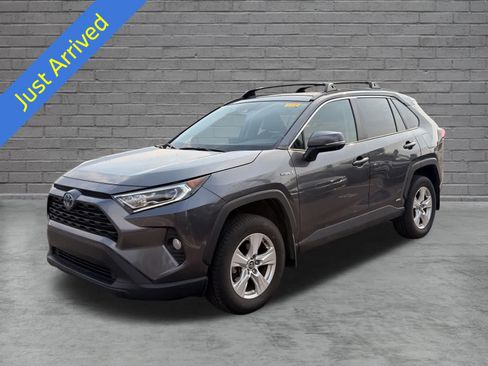 Used 2020 Toyota RAV4 XLE w/ Convenience Package AWD/4WD image 1