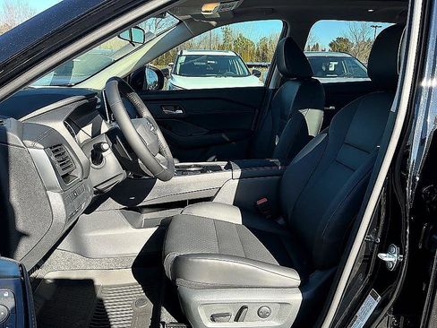 New 2026 Nissan Rogue SV image 12