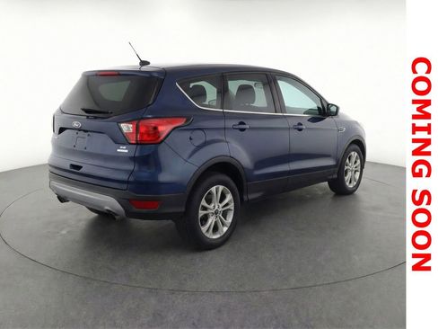 Used 2019 Ford Escape SE image 5