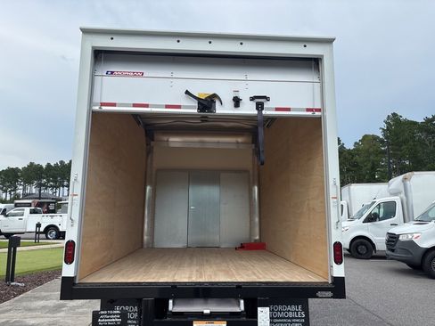 Used 2022 Ford E-350 and Econoline 350 Super Duty w/ Power Windows & Locks Group image 15