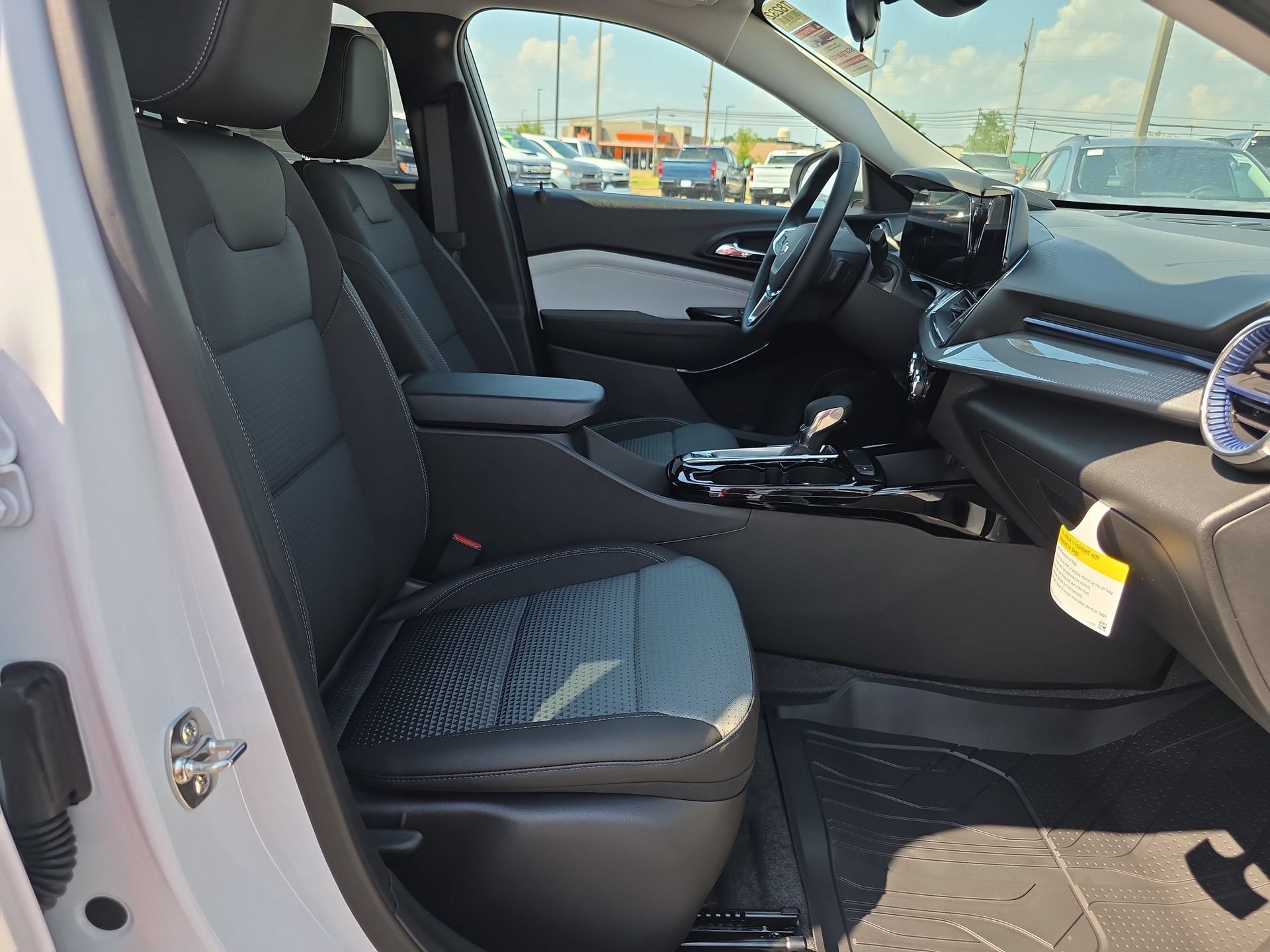 New 2026 Chevrolet Trax LT w/ Driver Confidence Package FWD image 15