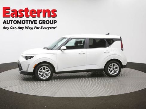 Used 2024 Kia Soul LX w/ Option Group 015 FWD image 56