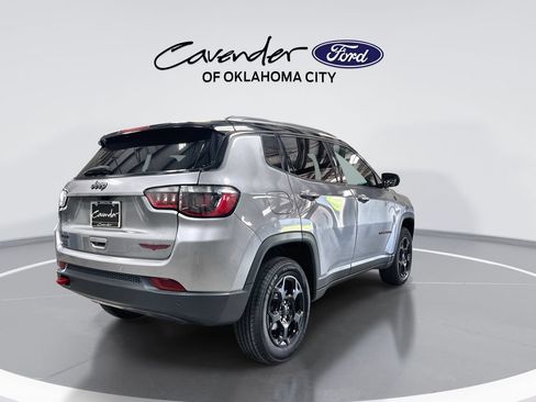 Used 2024 Jeep Compass Trailhawk AWD/4WD image 8