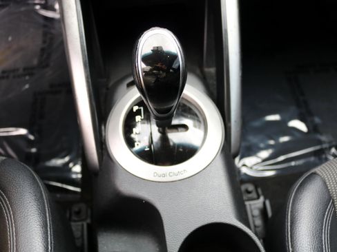 Used 2015 Hyundai Veloster w/ Option Group 03 image 27