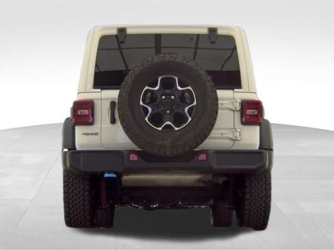 Used 2022 Jeep Wrangler Unlimited Rubicon 4xe w/ Cold Weather Group AWD/4WD image 8