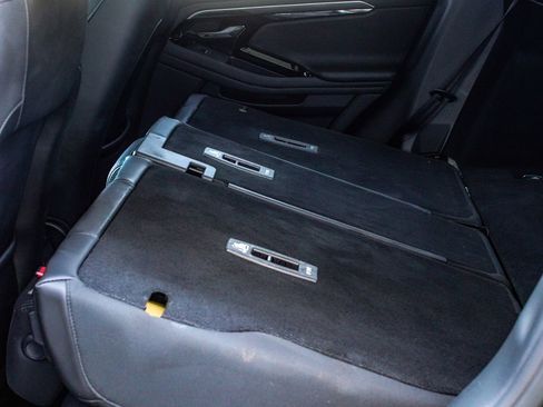 Used 2023 Land Rover Range Rover Evoque R-Dynamic S AWD/4WD image 35