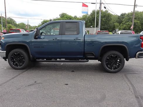 New 2026 Chevrolet Silverado 2500 LT w/ Safety Package AWD/4WD image 19