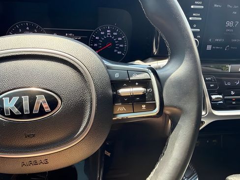 Used 2021 Kia Sorento EX FWD image 17