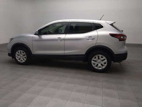 Used 2020 Nissan Rogue Sport S image 3
