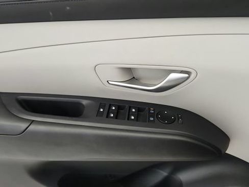Used 2025 Hyundai Tucson SEL FWD image 19