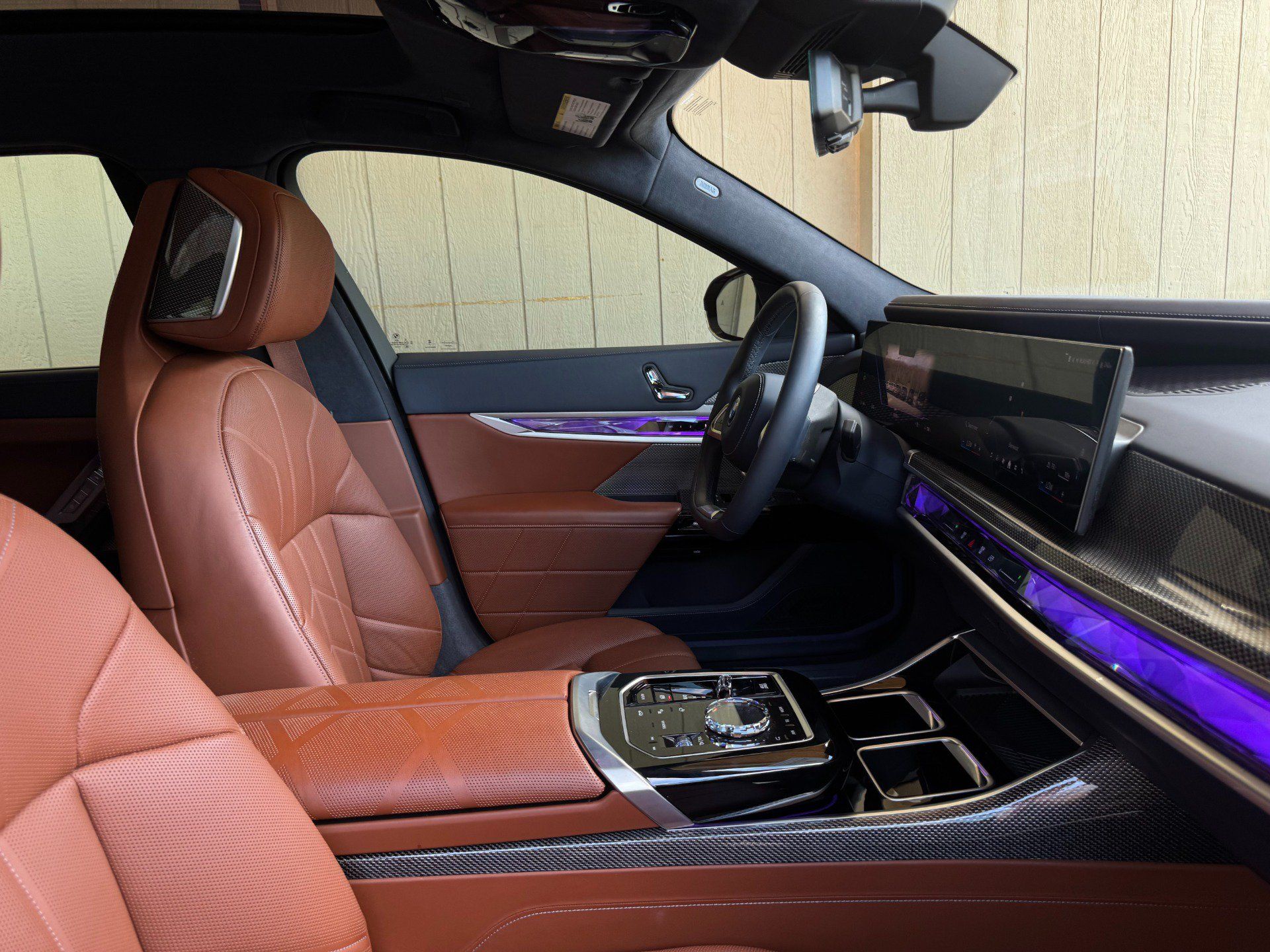 Used 2025 BMW i7 eDrive50 w/ Executive Package RWD image 28