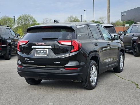 Used 2024 GMC Terrain SLE AWD/4WD image 4