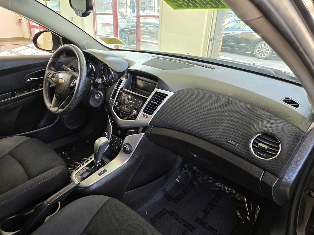 Used 2016 Chevrolet Cruze LT FWD image 20