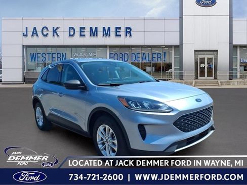 Certified 2022 Ford Escape SE w/ Convenience Package AWD/4WD image 1