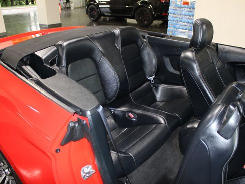 Used 2015 Ford Mustang Premium RWD image 40