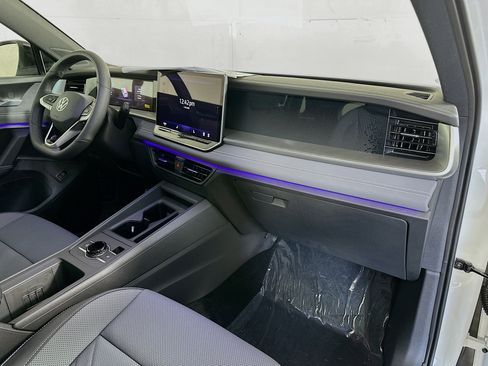 New 2026 Volkswagen Tiguan SE R-Line image 28