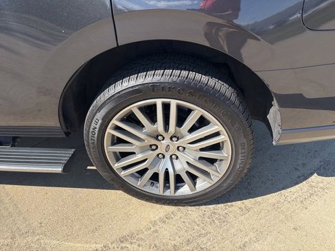 Used 2022 Ford Expedition Limited image 66