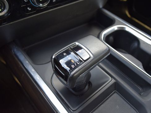 Used 2022 GMC Sierra 1500 SLT w/ SLT Convenience Package image 15