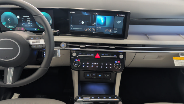 New 2026 Hyundai Tucson Limited AWD/4WD image 13