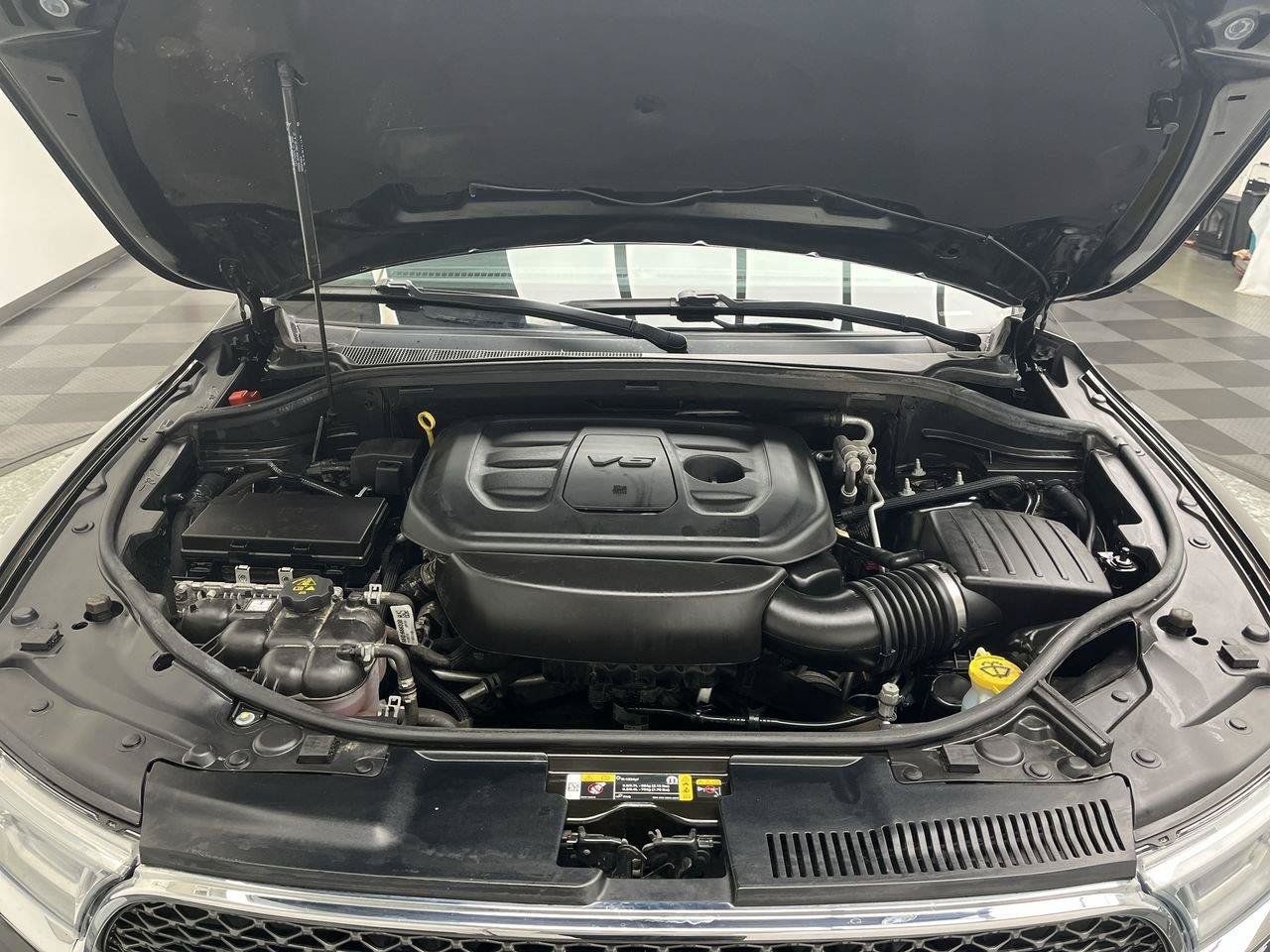 Used 2022 Dodge Durango SXT AWD/4WD image 25