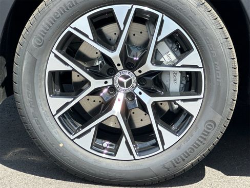 New 2025 Mercedes-Benz GLC 350e 4MATIC image 32
