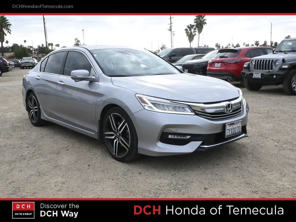 Used 2017 Honda Accord Touring image 3
