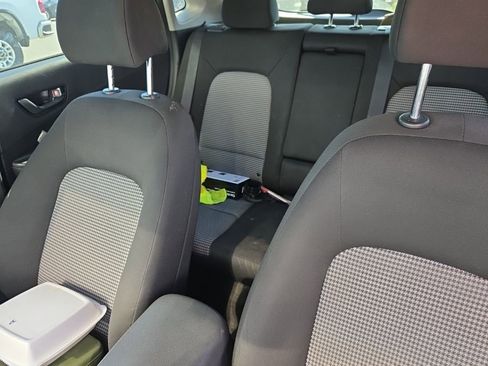 Used 2021 Hyundai Kona SE FWD image 10