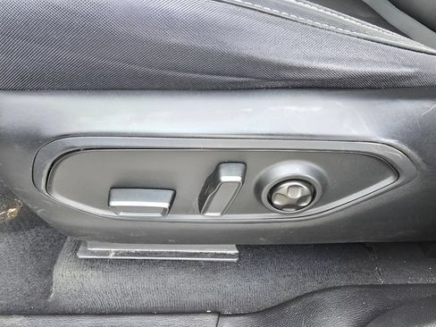Used 2024 Jeep Grand Cherokee Laredo AWD/4WD image 27