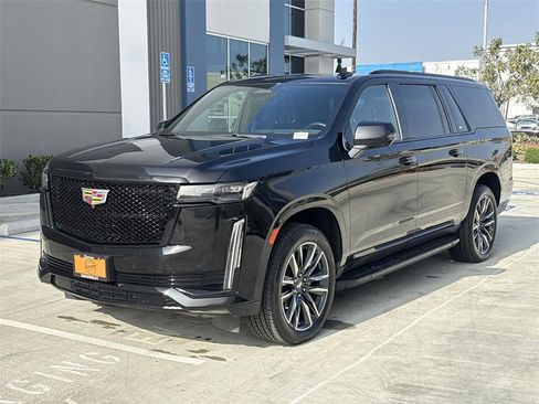 Used 2023 Cadillac Escalade ESV Sport image 7