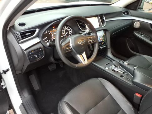 Used 2019 INFINITI QX50 Essential w/ Premium Heat Package FWD image 14