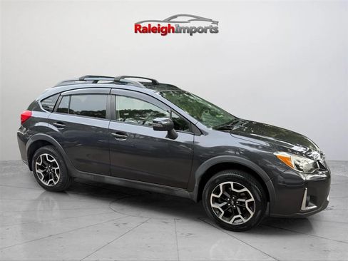 Used 2016 Subaru Crosstrek 2.0i Limited AWD/4WD image 4