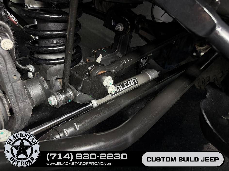 Used 2025 Jeep Wrangler Unlimited Rubicon AWD/4WD image 32