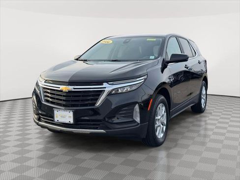 Used 2024 Chevrolet Equinox LT image 3