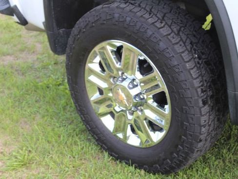 Used 2024 Chevrolet Silverado 2500 High Country w/ Z71 Off-Road Package AWD/4WD image 20
