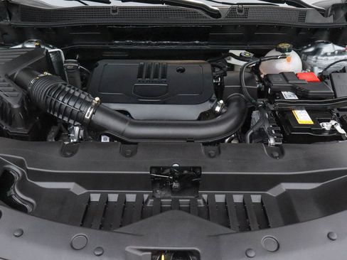 Used 2025 Chevrolet Blazer LT FWD image 18