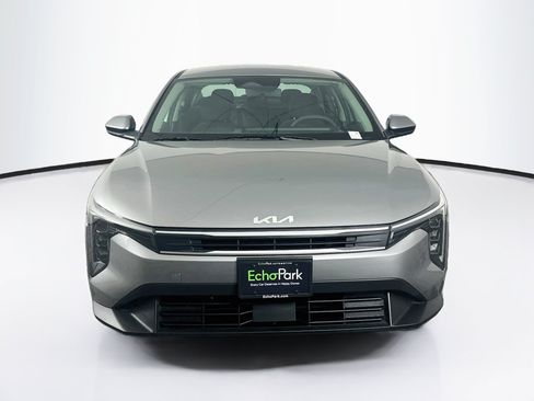 Used 2025 Kia K4 FWD image 2