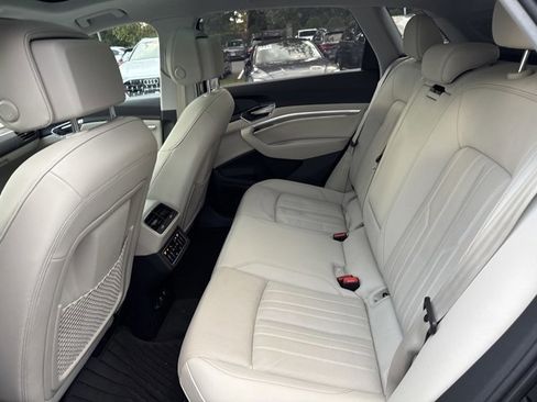 Certified 2024 Audi Q8 e-tron Premium Plus w/ Premium Plus Package image 34