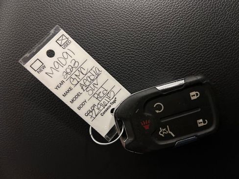 Certified 2023 GMC Acadia SLE w/ Driver Convenience Package image 22