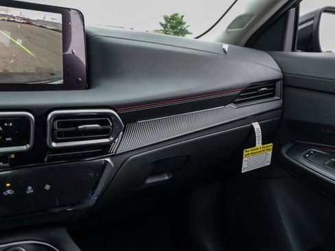 New 2026 Nissan Sentra SR w/ Floor Mat Package image 27