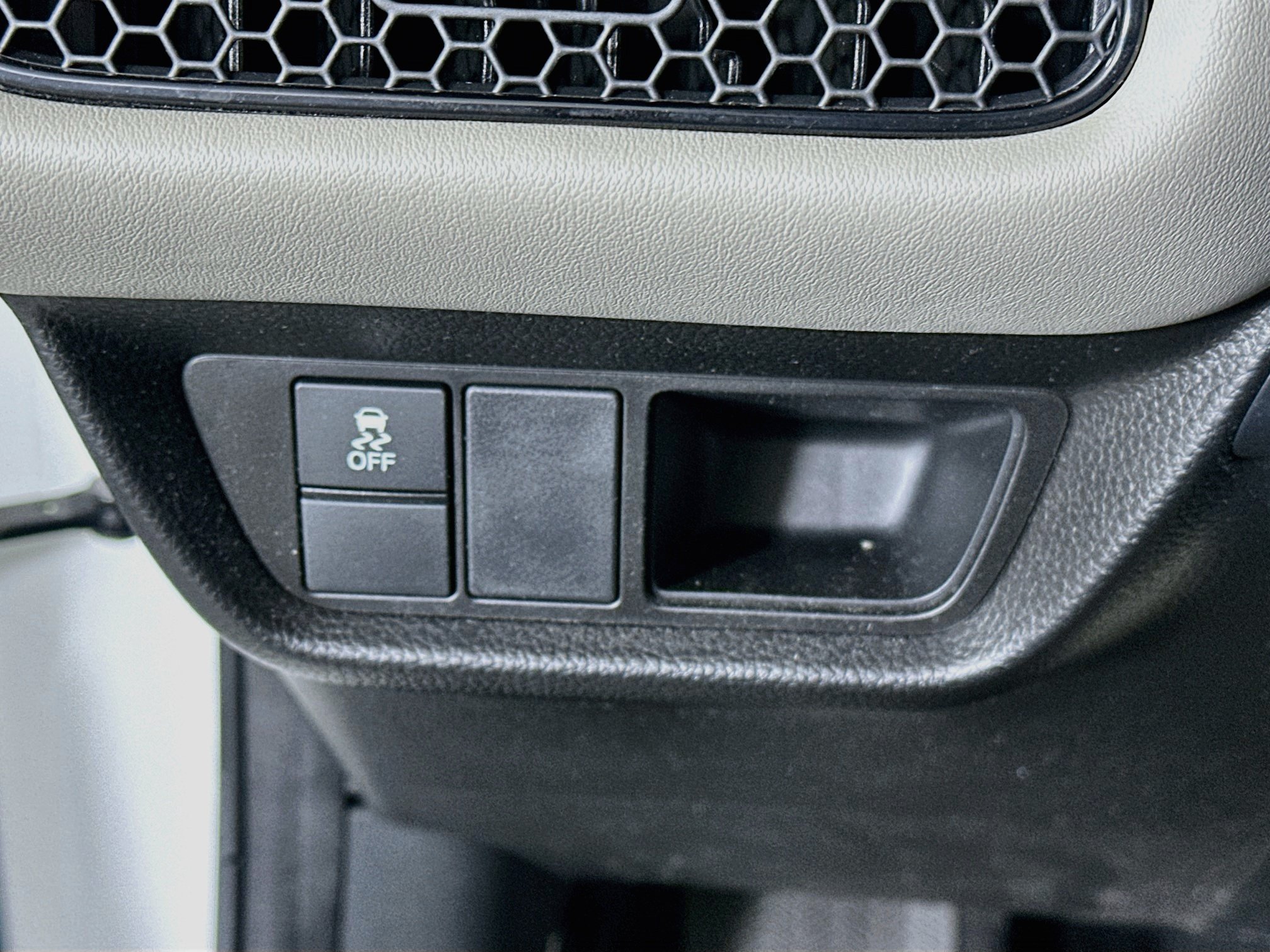 Used 2024 Honda HR-V LX image 17