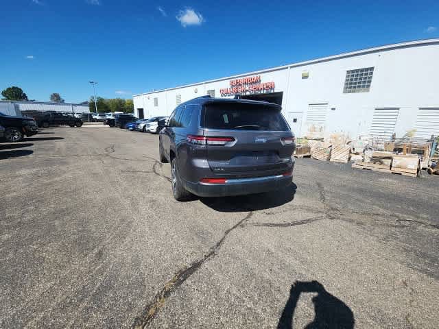 Used 2023 Jeep Grand Cherokee L Limited AWD/4WD image 18