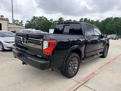 Used 2017 Nissan Titan Platinum Reserve AWD/4WD image 36