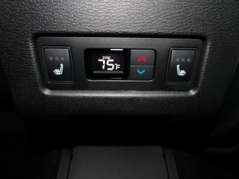 New 2025 Mitsubishi Outlander SEL image 22