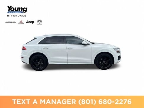 Used 2023 Audi Q8 Premium AWD/4WD image 6
