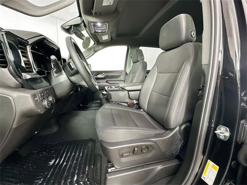 Used 2024 Chevrolet Silverado 1500 LT image 17