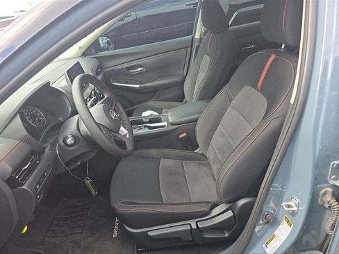 Used 2025 Nissan Sentra SR w/ Midnight Edition FWD image 5
