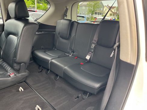 Used 2015 INFINITI QX80 4WD w/ Deluxe Technology Package image 12