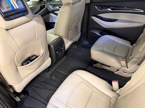 Used 2019 Buick Enclave Essence AWD/4WD image 35